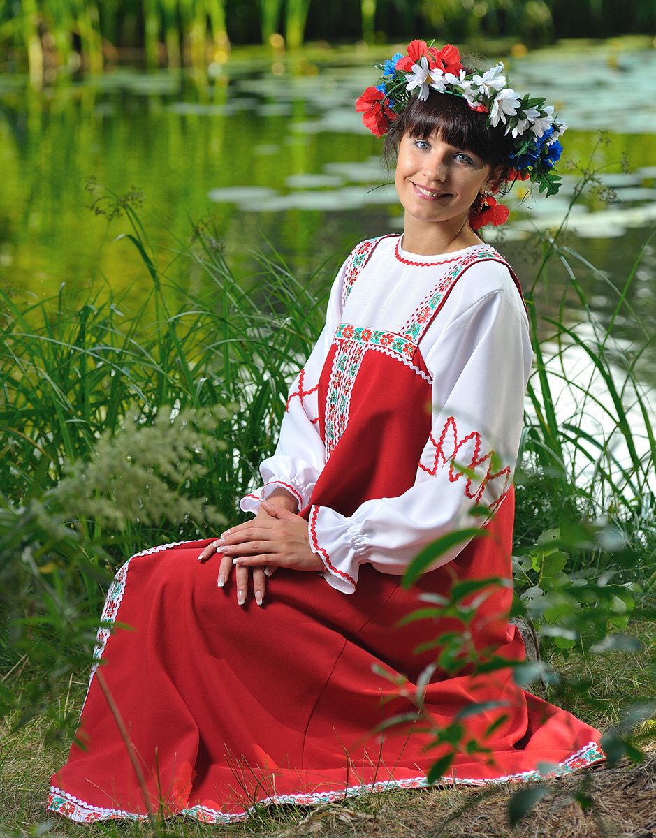 Beautiful girl Girls in Slavic costumes in Lyon