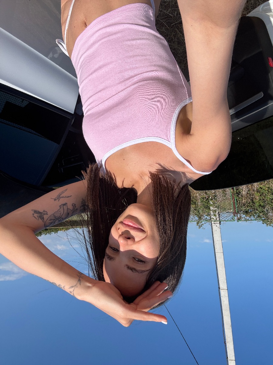 Sexy model Tina in Lyon